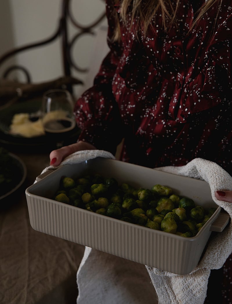 Sagaform - Flora ovenform - sünnipäevakingitused - beige - 2