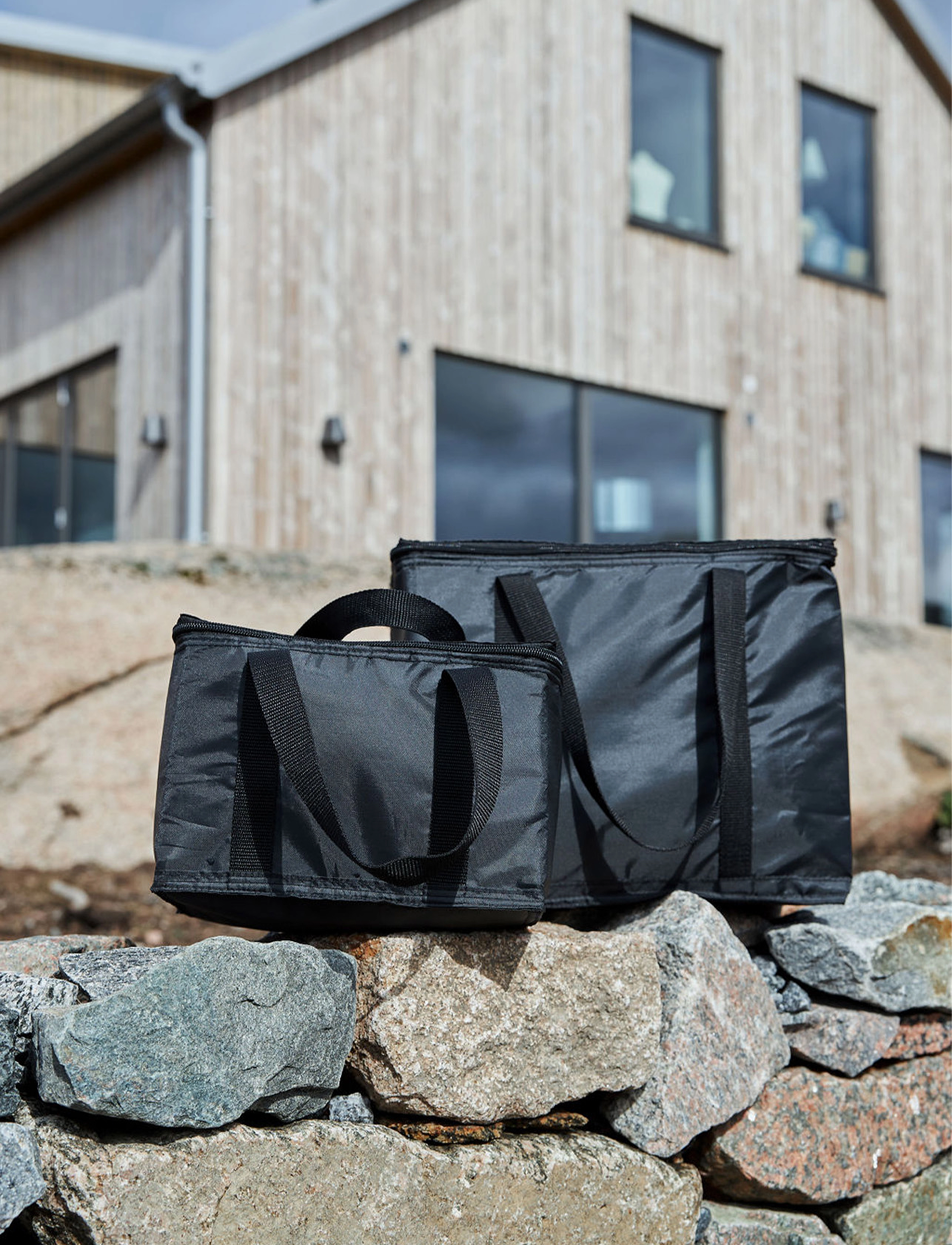 Sagaform Jens Stor Køletaske, 34X22X18 cm, Outdoor Environment, Schwarz - Cooling Bags & Picnic Baskets, Homeware