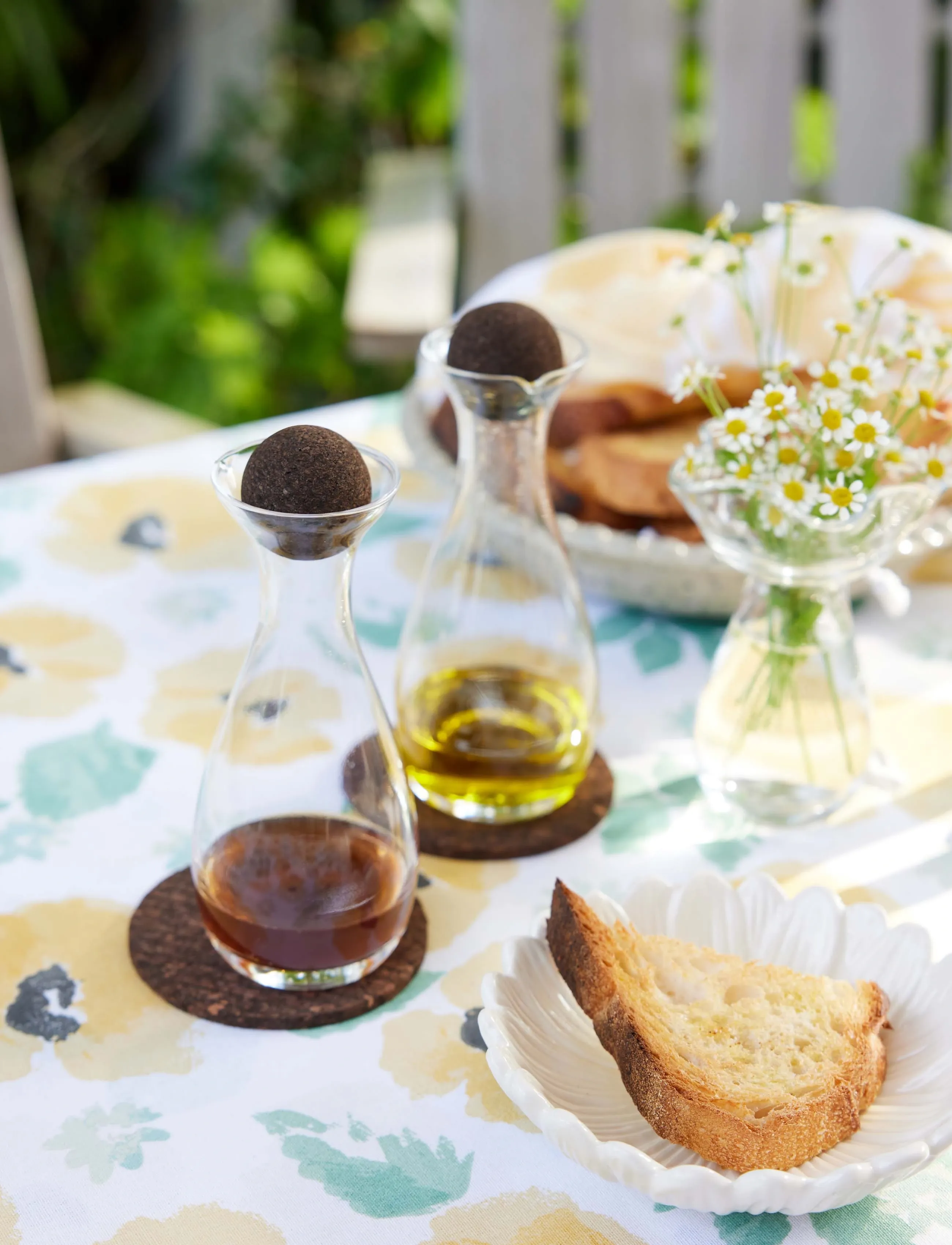 Sagaform Nature Olie-/Eddikeflaske Med Korkkugle, 2-Pak, One Size x 7.5, Jugs & Carafes, Nackt - Wine Carafes Decanters, Homeware