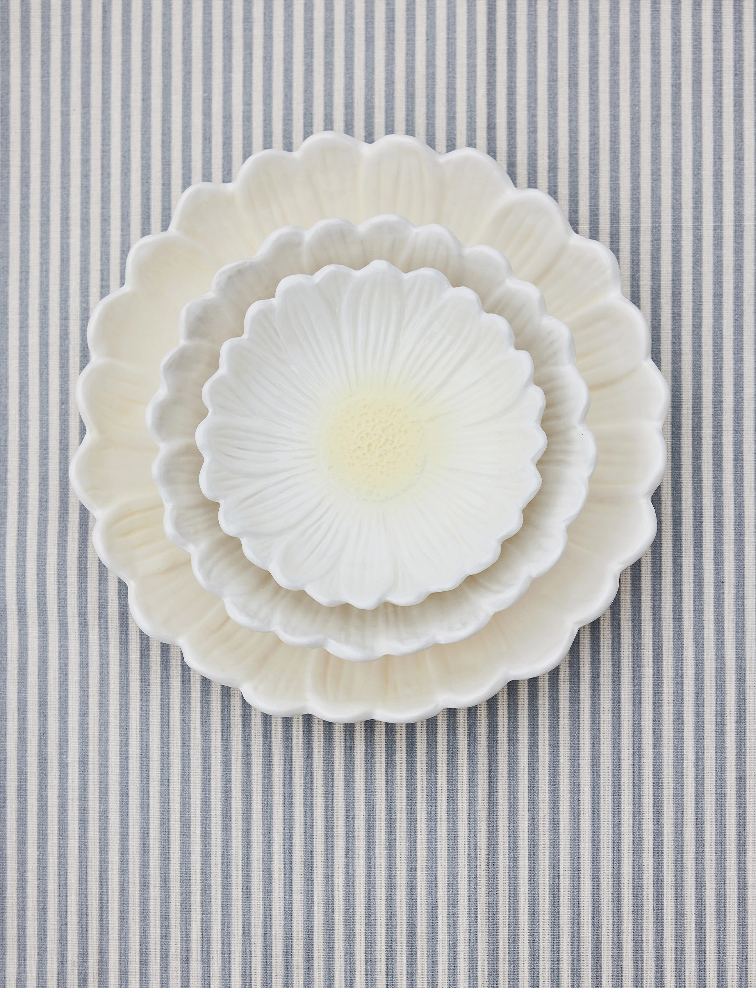 Sagaform - Dagny deep plate small - die niedrigsten preise - white - 4