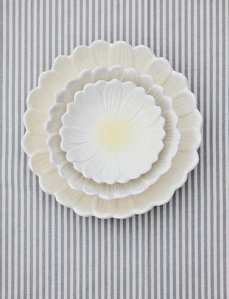 Sagaform - Dagny deep plate medium - vaagnad ja roogade serveerimisalused - white - 5