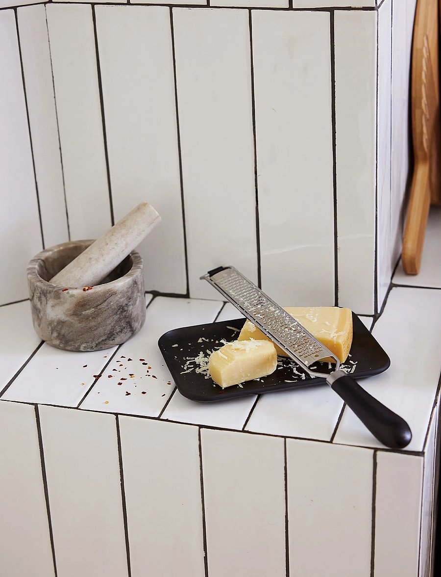 Sagaform - Hanna plate - väikesed taldrikud - black - 4