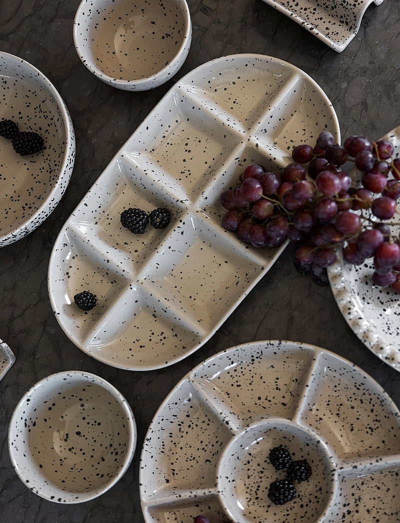 Sagaform - Ditte serving plate large - tapas alused ja komplektid - grey/black - 1