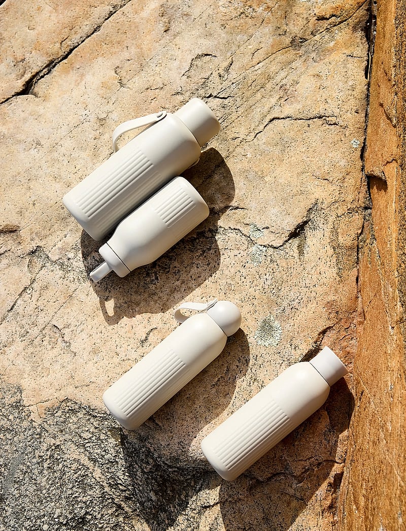 Sagaform - Theo termos - thermoskannen - beige pantone warm gray 3c - 0