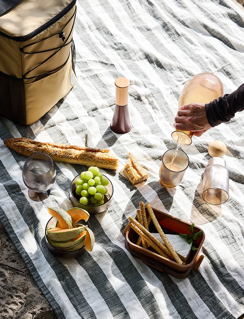 Sagaform - Billi beer glass rPET, 4-pcs - biergläser - brown - 2