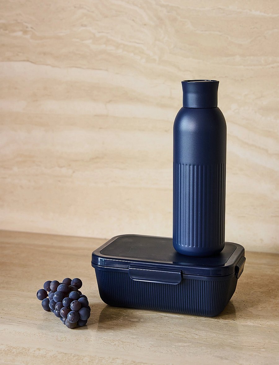 Sagaform - Tina food jar - lebensmittellagerung - blue pantone 2379c - 0