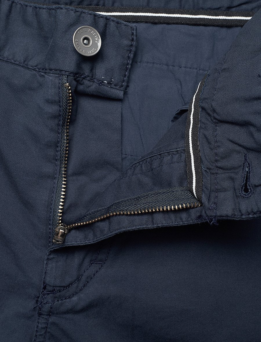 Sail Racing - HELMSMAN CHINO SHORTS - wandel korte broek - dark navy - 3