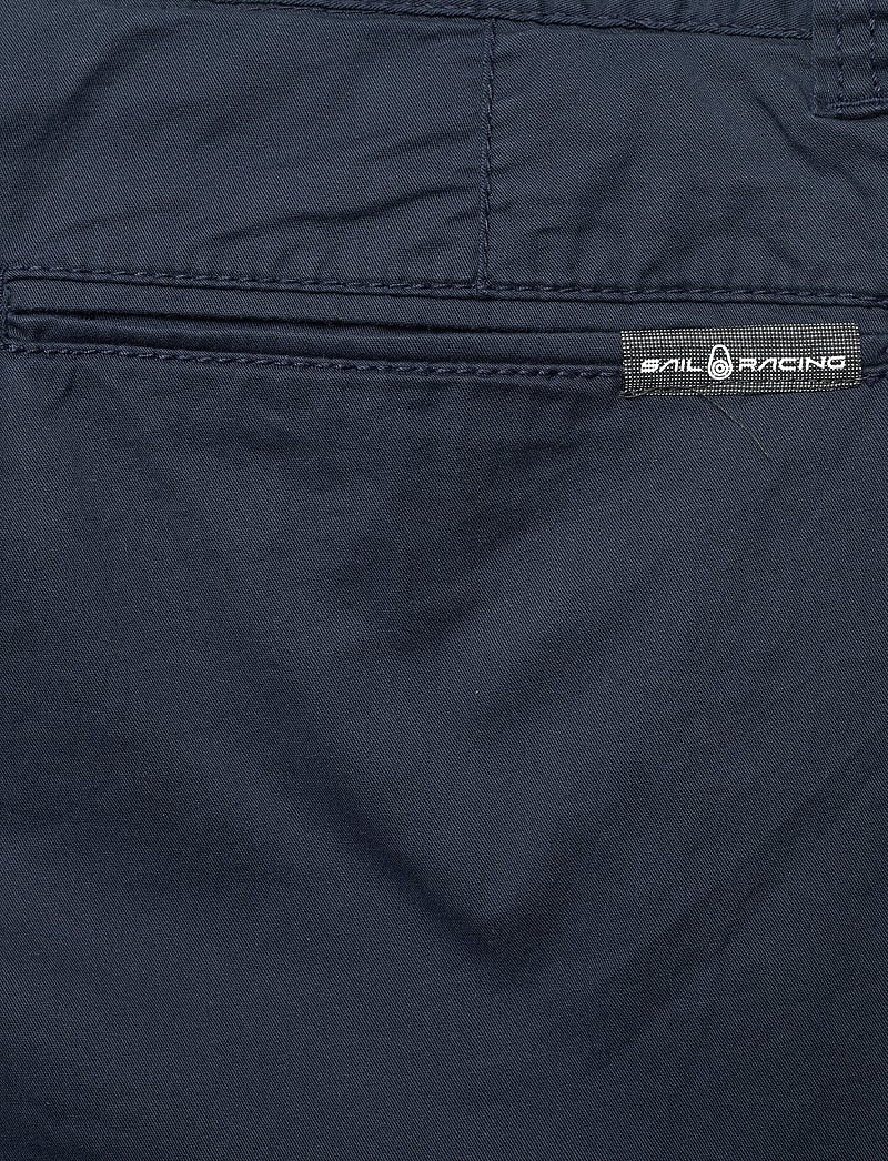 Sail Racing - HELMSMAN CHINO SHORTS - lühikesed vabaõhupüksid - dark navy - 4