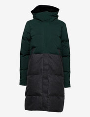 W RACE DOWN PARKA - PINE GREEN