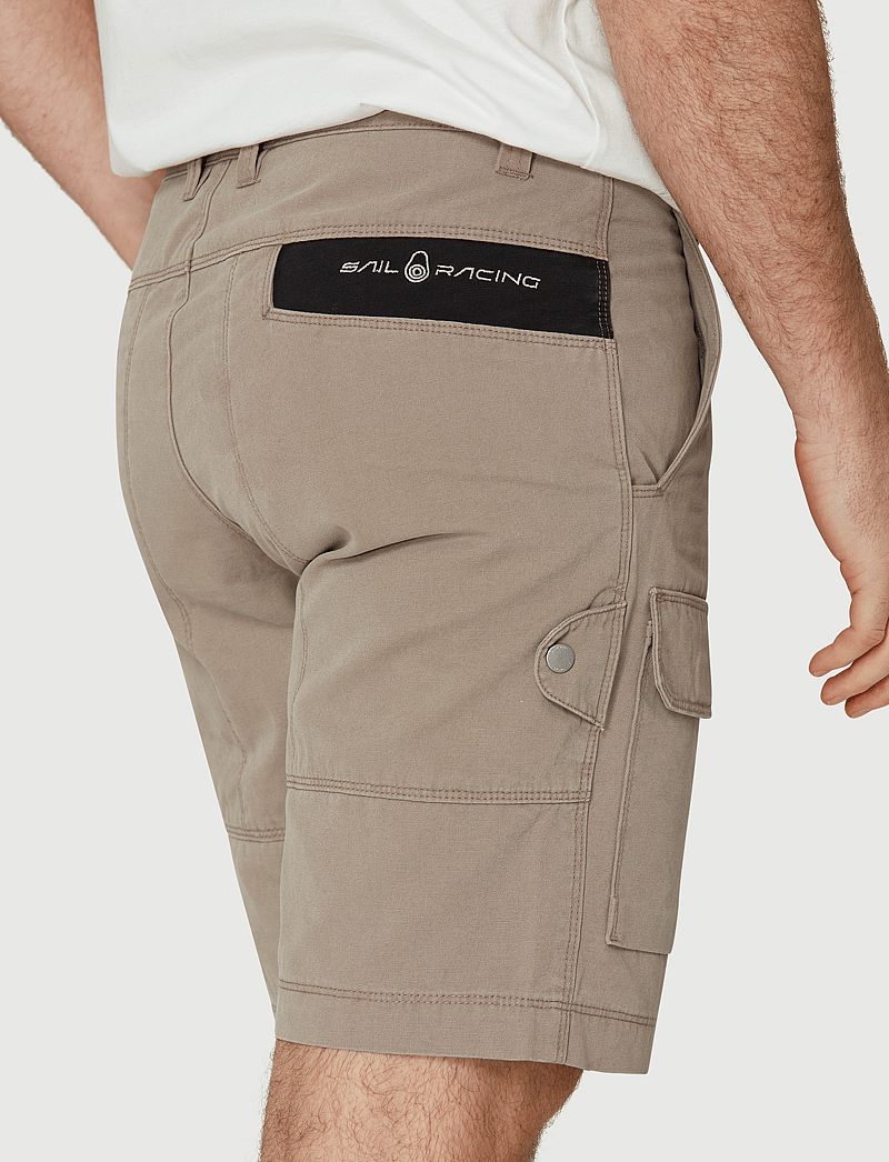 Sail Racing - BOWMAN SHORTS - ulkoilushortsit - sand - 5