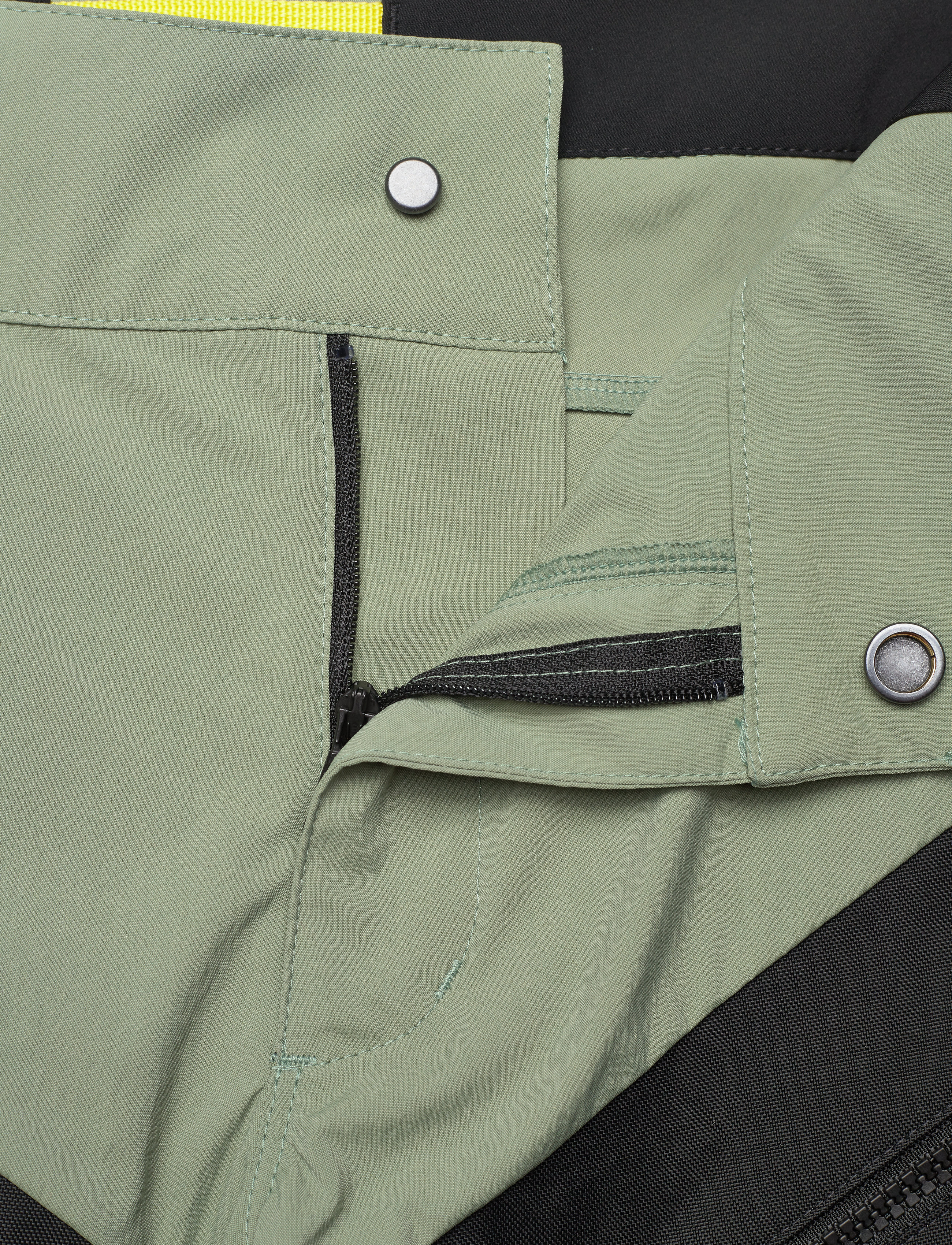 Sail Racing - W SPRAY TECH SHORTS - nature green - 3