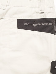 Sail Racing - W GALE SHORTS - lühikesed spordipüksid - storm white - 2