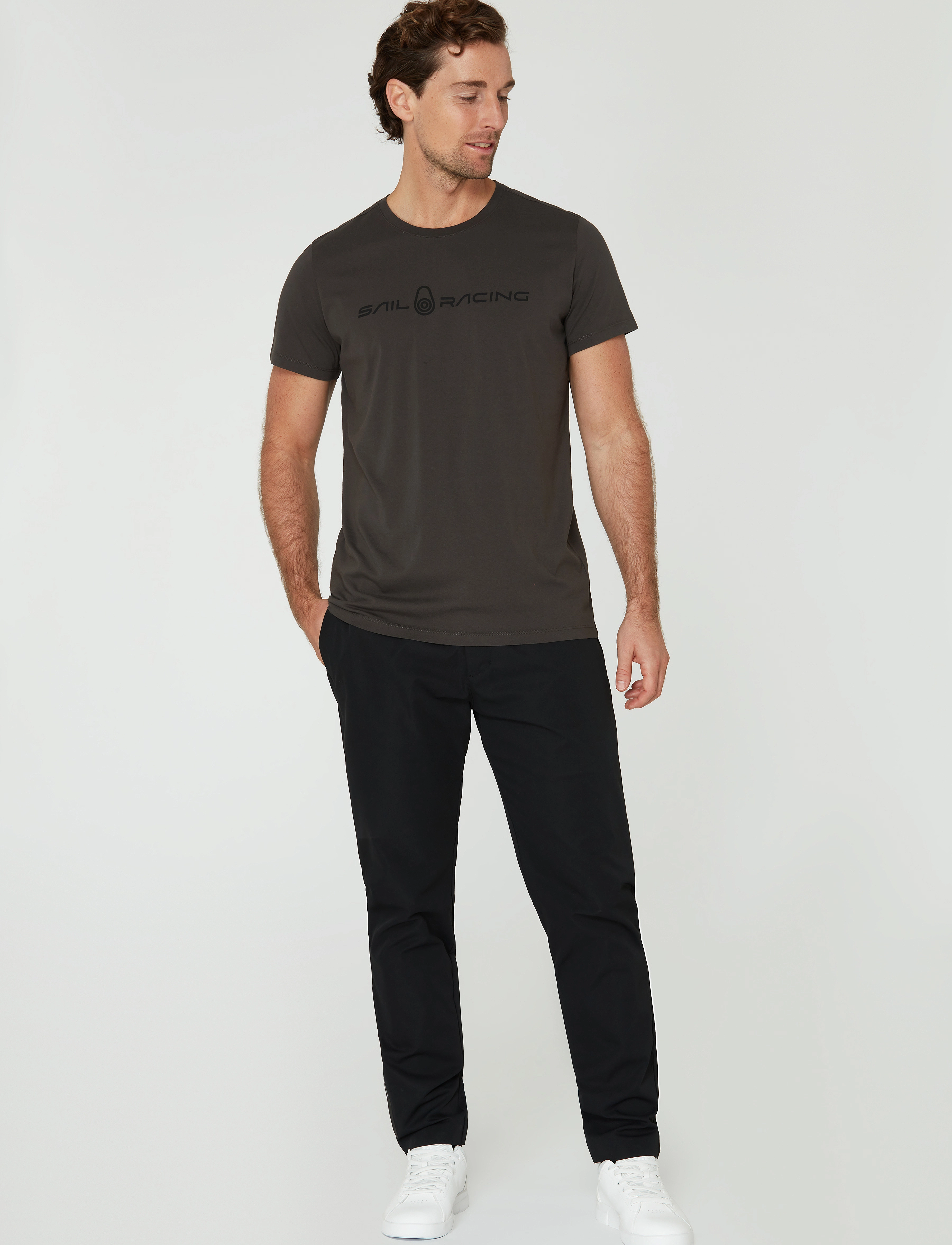 Sail Racing BOWMAN TEE - Säsongens färger - ASPHALT / brown