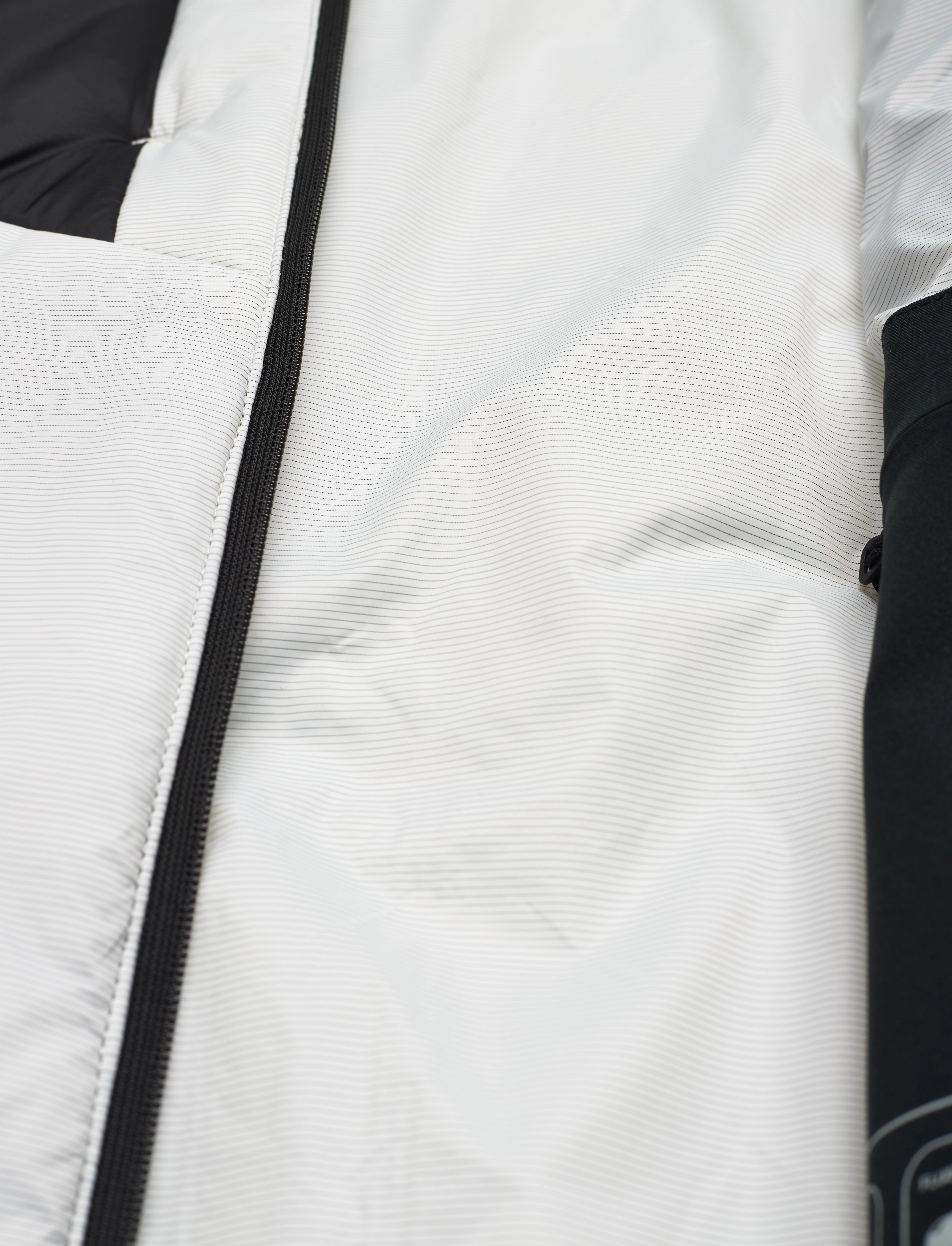 Sail Racing - W SPRAY PRIMALOFT JACKET - välijoped - storm white - 4