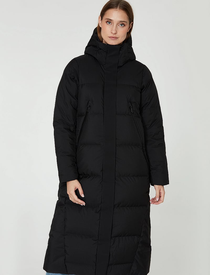 Sail Racing W Race Edition Down Coat (SRG2332101) Padded Coats