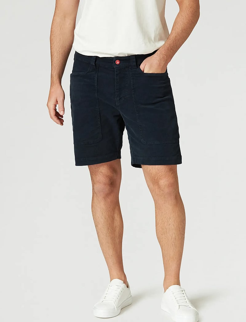 Sail Racing - GRINDER CORDUROY SHORTS - vabaaja lühikesed püksid - dark navy - 4