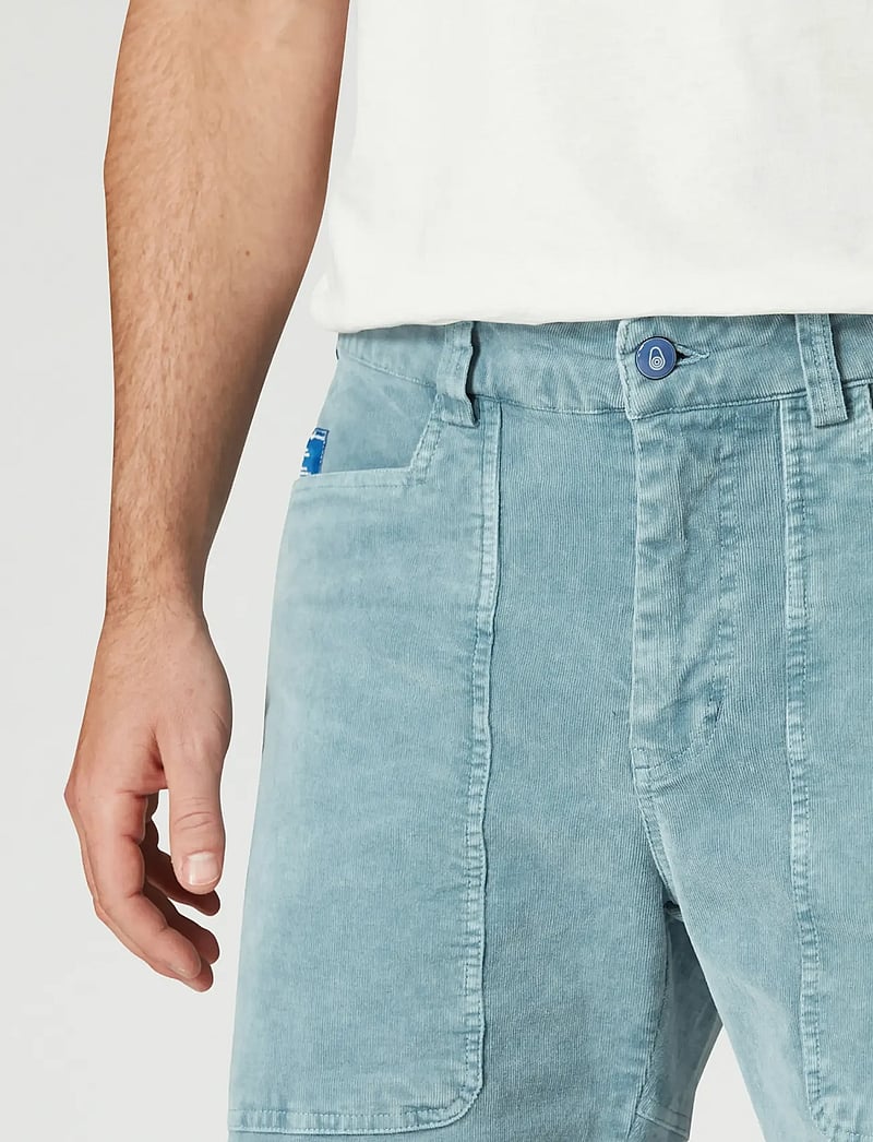 Sail Racing - GRINDER CORDUROY SHORTS - afslappede shorts - shadow blue - 5