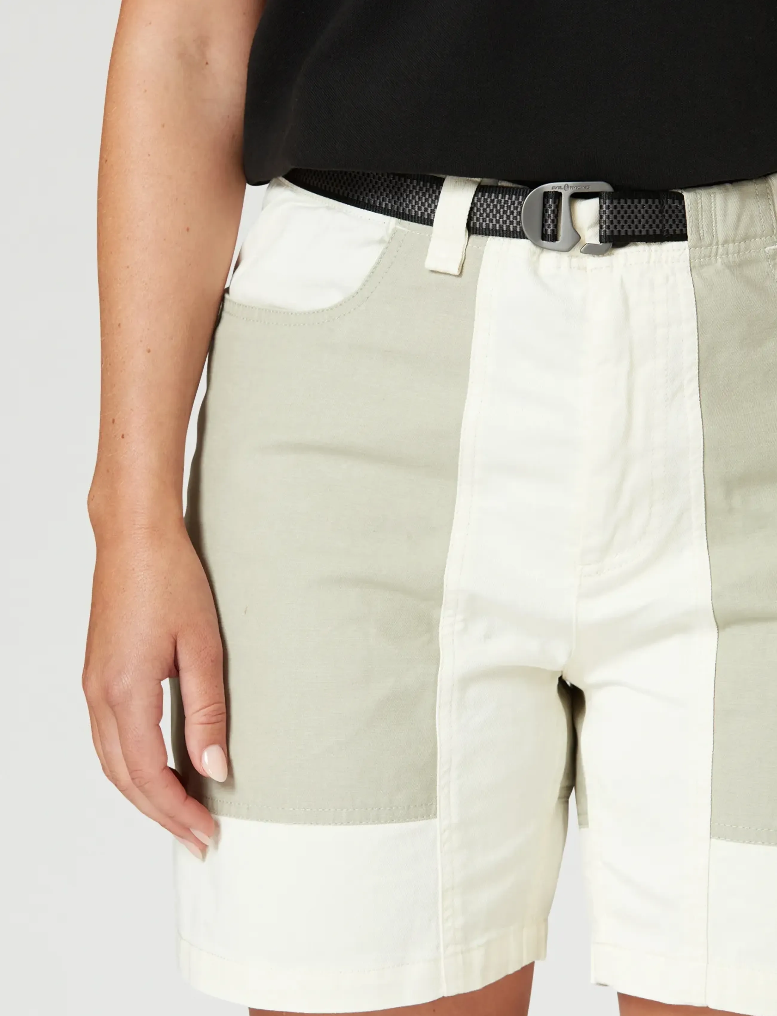 Sail Racing - W MIST BLOCKED SHORTS - freizeit shorts - off white - 5