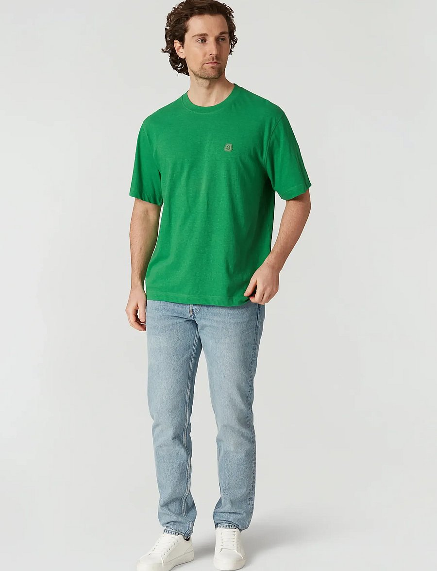 Sail Racing - TORNADO TEE - oberteile & t-shirts - med green - 3