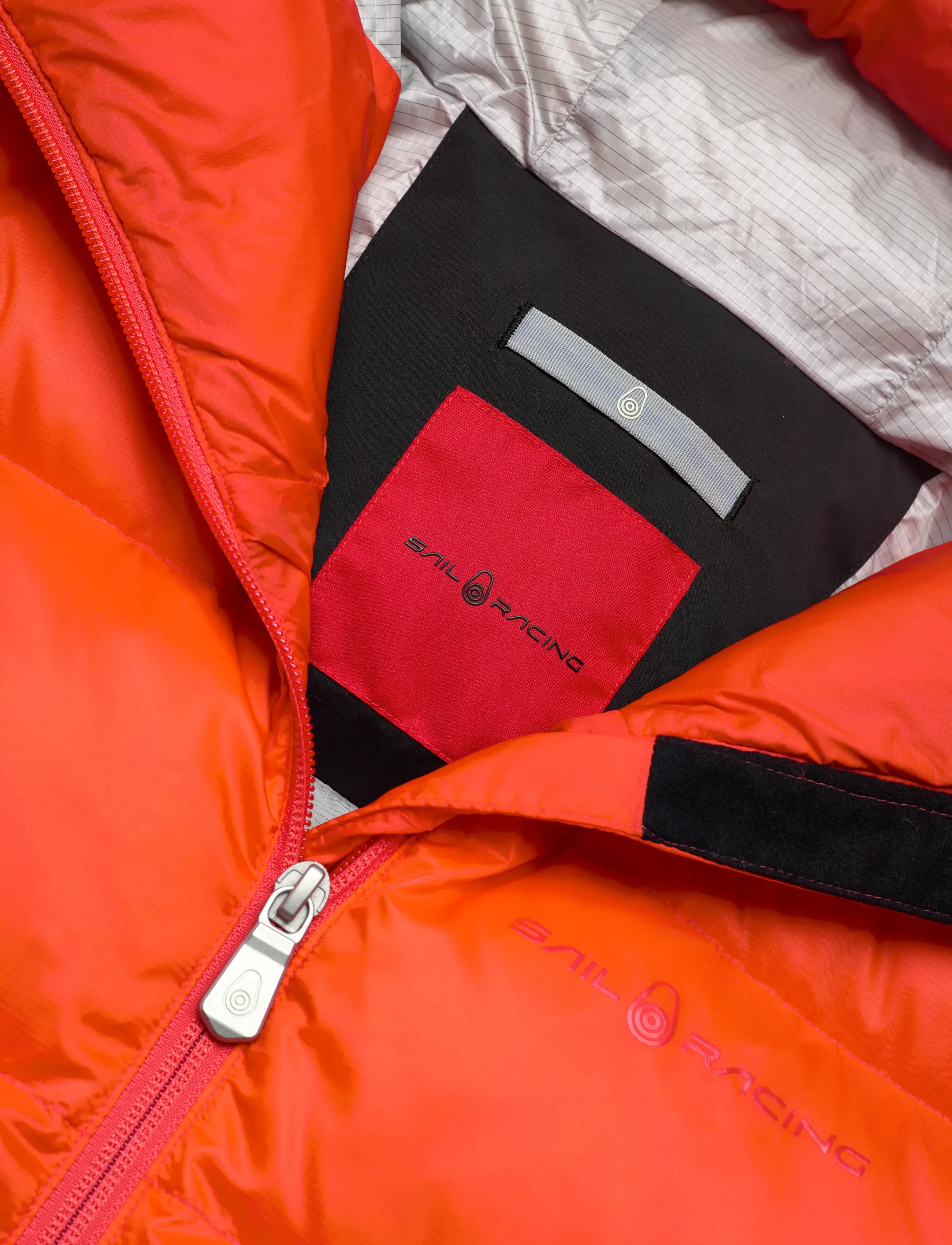 Sail Racing - SKY DOWN HOOD - dun- & vadderade jackor - flame red - 2