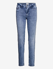 Saint Tropez - MollySZ MW Slim Jeans - džinsa bikses ar tievām starām - light blue denim - 0