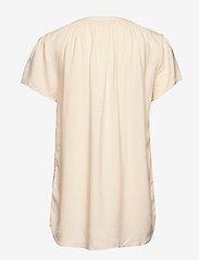 Saint Tropez - BrittaSZ SS Top - short-sleeved blouses - navajo - 1