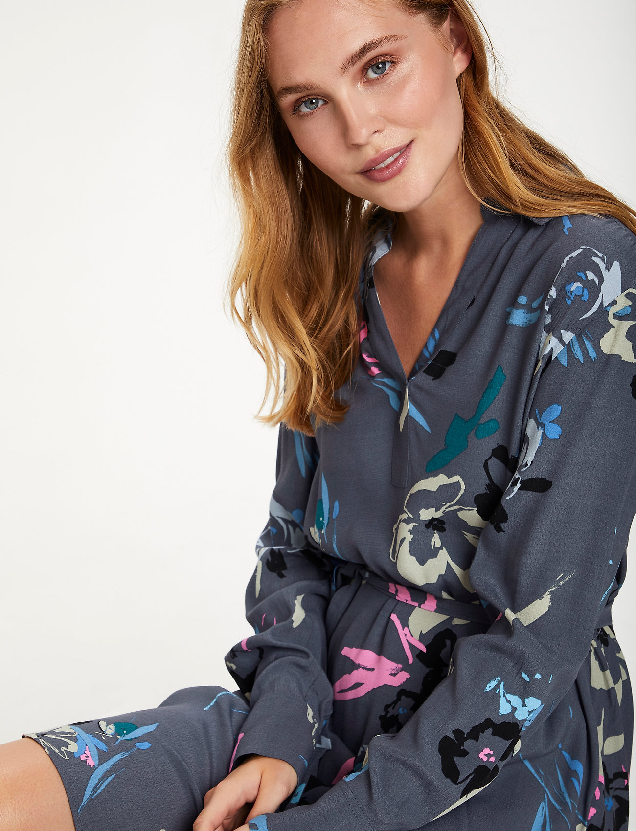 Saint Tropez - FredaSZ Dress - midiklänningar - ombre blue botanical art - 5