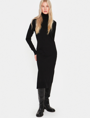 Saint Tropez - MilaSZ Roll Neck Long Dress - stickade klänningar - black - 5