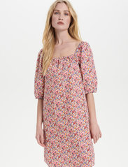 Saint Tropez - LaillaSZ Dress - korte kjoler - ice sweet florals - 2