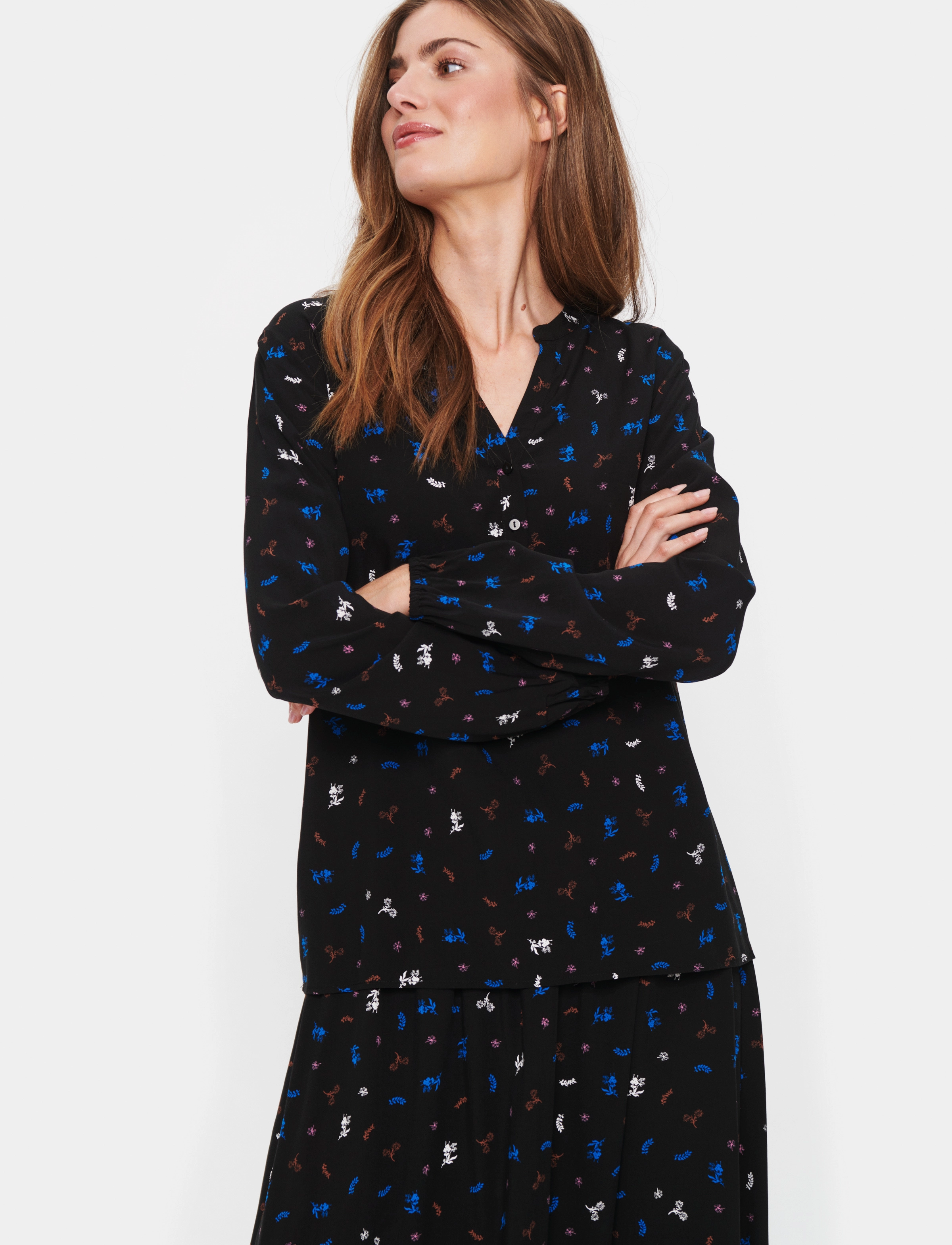 Saint Tropez EdaSZ Shirt - Blusen - BLACK DITSY BLOOMS / multi
