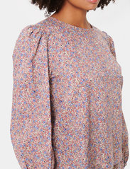 Saint Tropez - NolaSZ Blouse - long-sleeved blouses - light mahogany soft flowers - 5