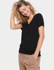 Saint Tropez - AdeliaSZ V-N T-Shirt - laveste priser - black - 2