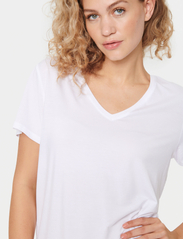Saint Tropez - AdeliaSZ V-N T-Shirt - laveste priser - bright white - 4