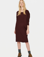 Saint Tropez - MilaSZ R-N Dress - knitted dresses - tawny port melange - 3