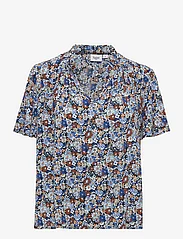 Saint Tropez - MaciSZ Blouse - short-sleeved blouses - strong blue florals - 0