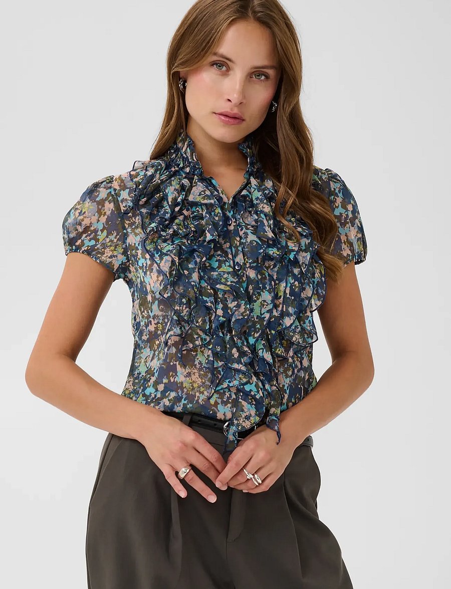 Saint Tropez - LiljaSZ Crinkle SS Shirt - lühikeste varrukatega pluusid - big dipper camouflaged blooms - 0