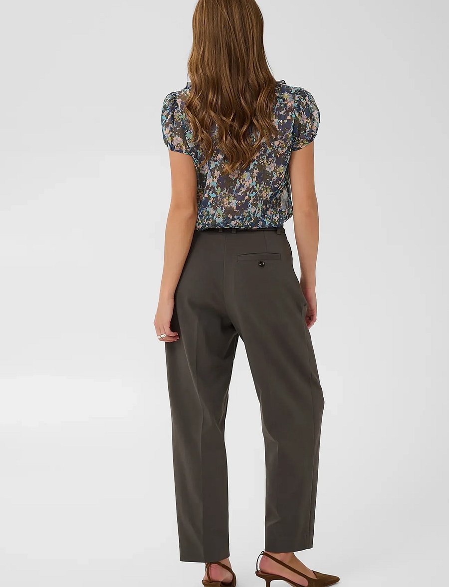 Saint Tropez - LiljaSZ Crinkle SS Shirt - lühikeste varrukatega pluusid - big dipper camouflaged blooms - 4