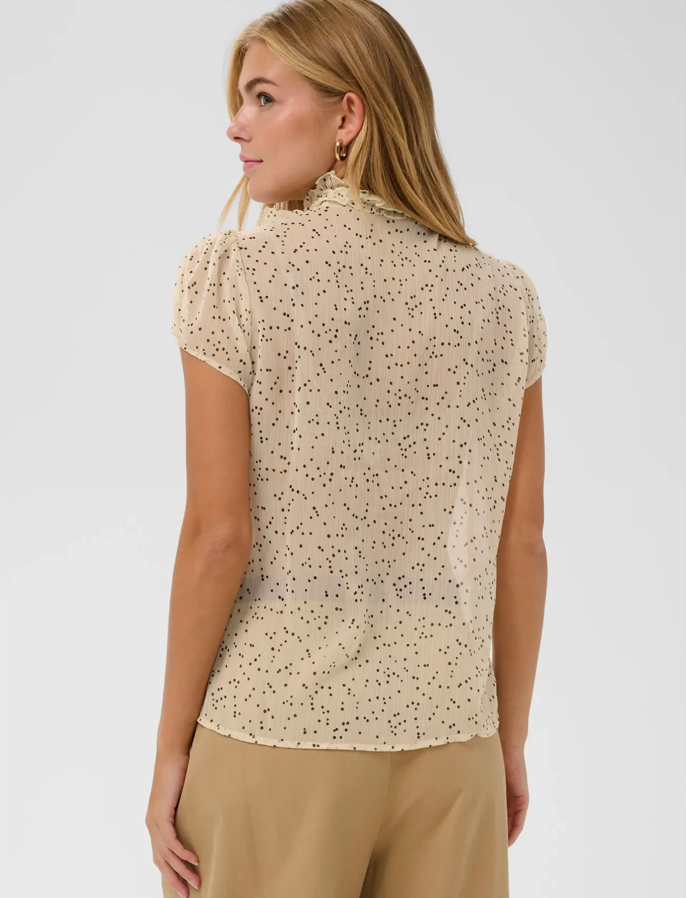 Saint Tropez - LiljaSZ Crinkle SS Shirt - lyhythihaiset puserot - creme black mini dots - 4