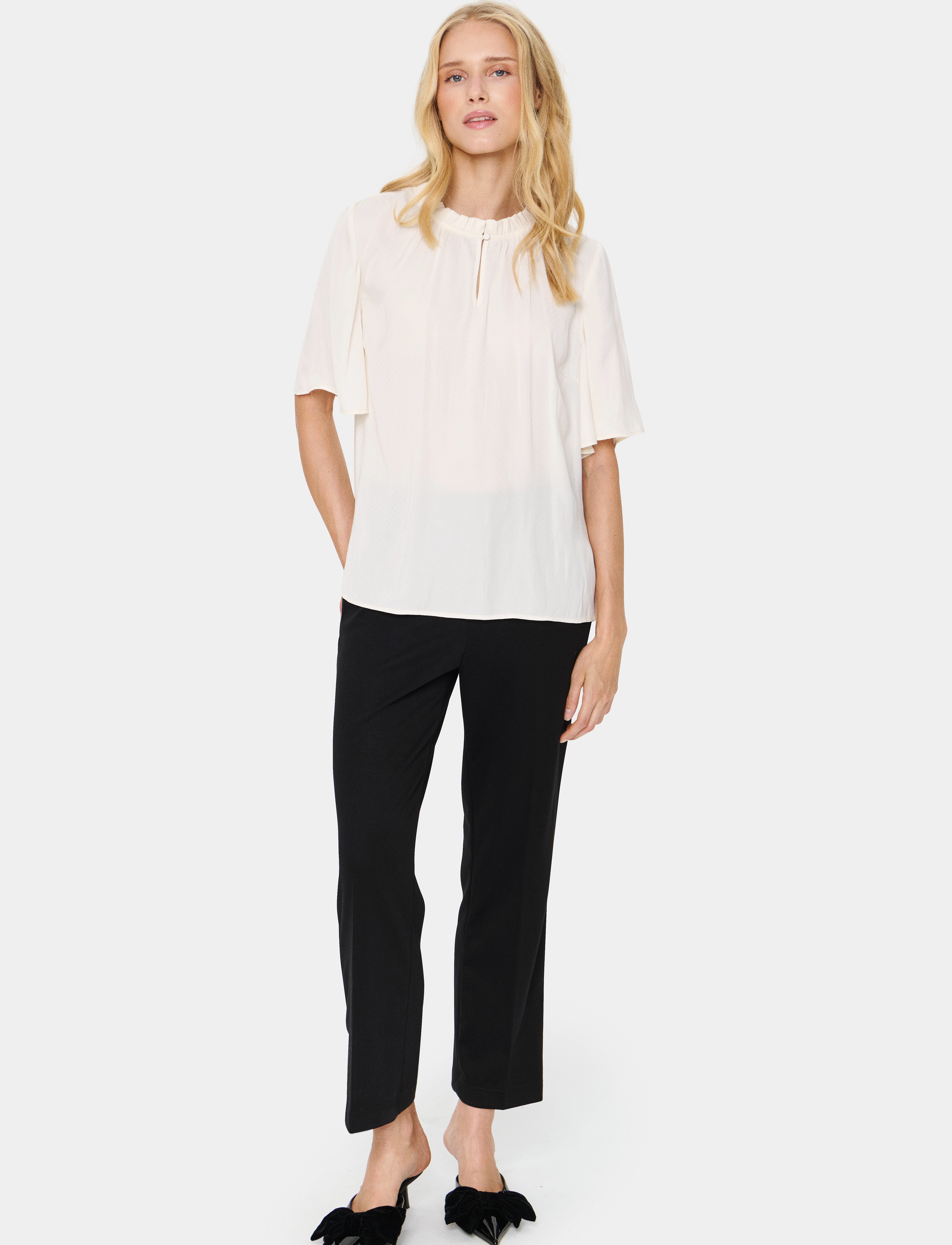 Saint Tropez - BrianaSZ Flared Blouse - blūzes ar īsām piedurknēm - ice - 3
