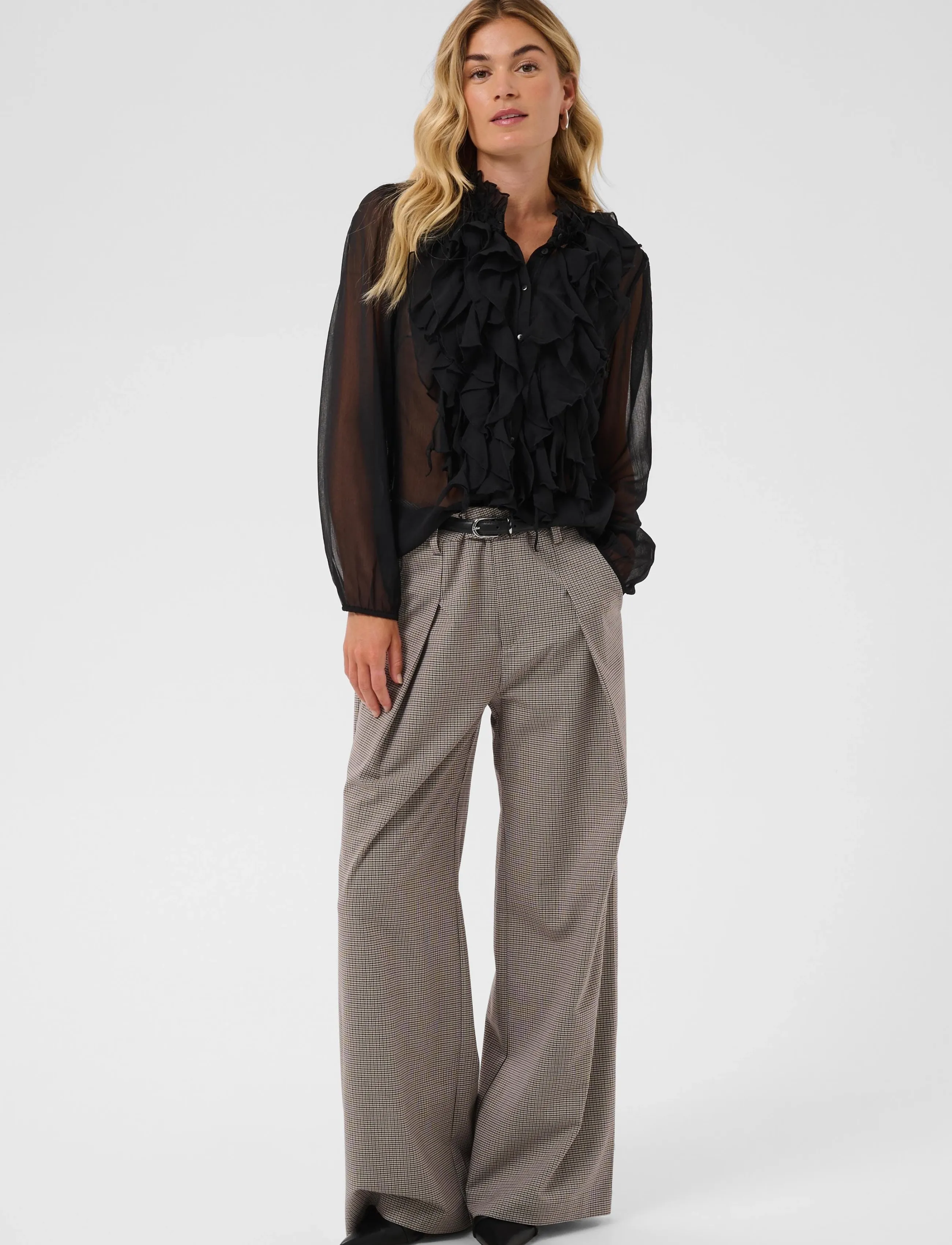 Saint Tropez LiljaSZ Crinkle LS Shirt - Langärmelige Blusen - BLACK / black