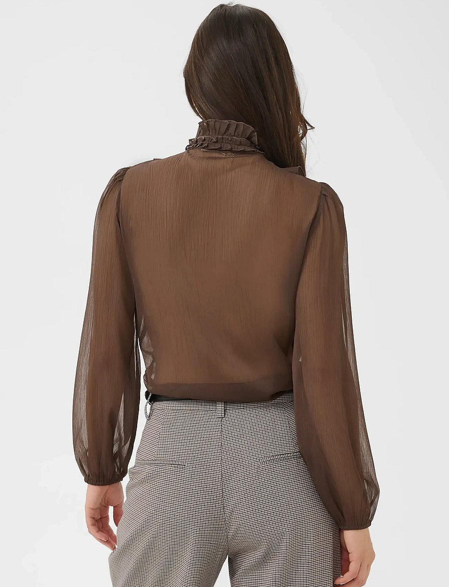 Saint Tropez - LiljaSZ Crinkle LS Shirt - langærmede bluser - chocolate brown - 4