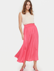 Saint Tropez - VanoraSZ Skirt - satin skirts - fandango pink - 3