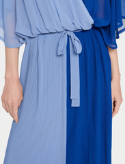 Saint Tropez - AyaSZ Dress - midi kjoler - colony blue - 5