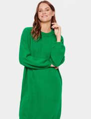 Saint Tropez - TrixieSZ Dress - strikkjoler - verdant green - 1