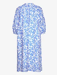 Saint Tropez - DaphneSZ Dress - skjortklänningar - ultramarine porcelain blooms - 1