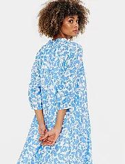 Saint Tropez - DaphneSZ Dress - skjortekjoler - ultramarine porcelain blooms - 3