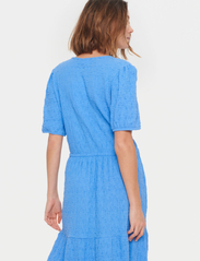 Saint Tropez - DorrySZ Dress - midi kjoler - ultramarine - 3