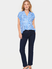 Saint Tropez - DaciaSZ SS Blouse - Ärmellose blusen - ultramarine leo - 3