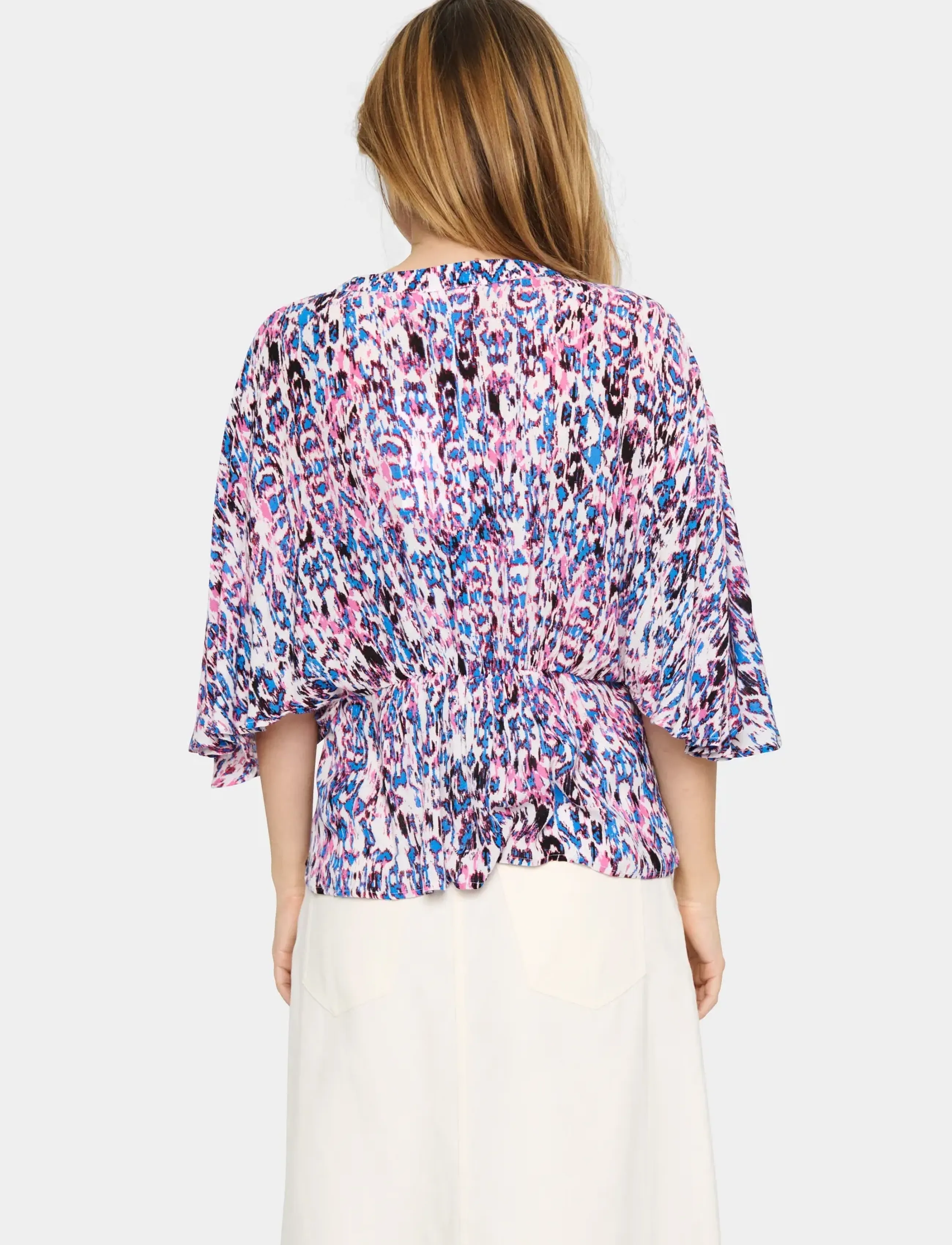 Saint Tropez - EverleySZ Wrap Blouse - kortærmede bluser - pink c. ikat paint - 4
