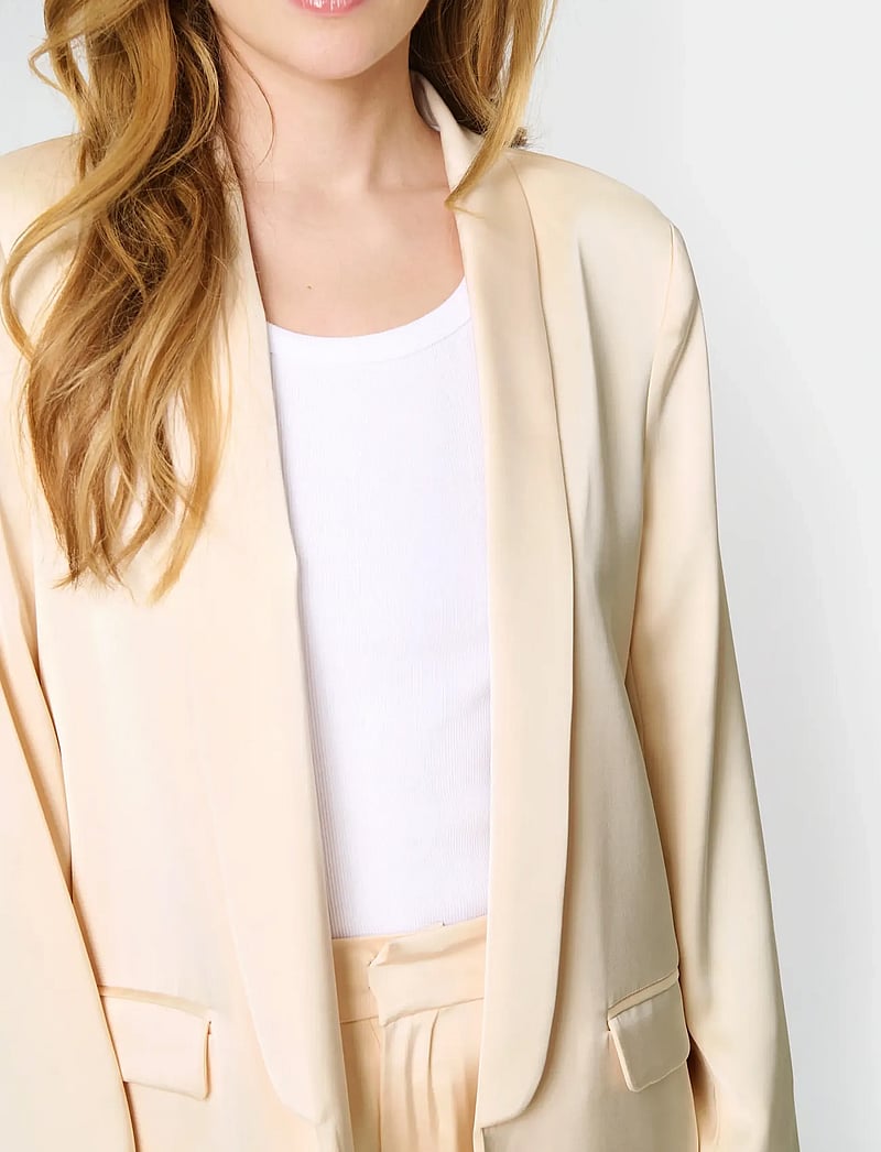Saint Tropez - ErriSZ Blazer - enkeltradede blazere - pearled ivory - 5